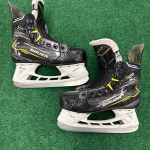 Junior Bauer Supreme M40 Hockey Skates (Extra Wide) Size 2.5 (Used)