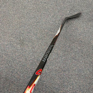 Senior Bauer Flypro Hockey Stick Right Handed P28 87 Flex (Used)