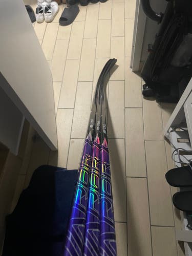 Senior Bauer Vapor Flylite Left Hand Hockey Stick P28 70 Flex (New)