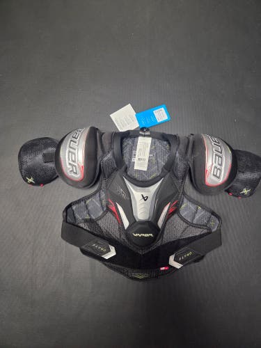 Brand new Bauer intermediate Large Vapor Fly 40 Shoulder Pads