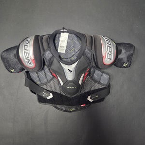 Brand new Bauer intermediate Medium Vapor Fly 40 Shoulder Pads