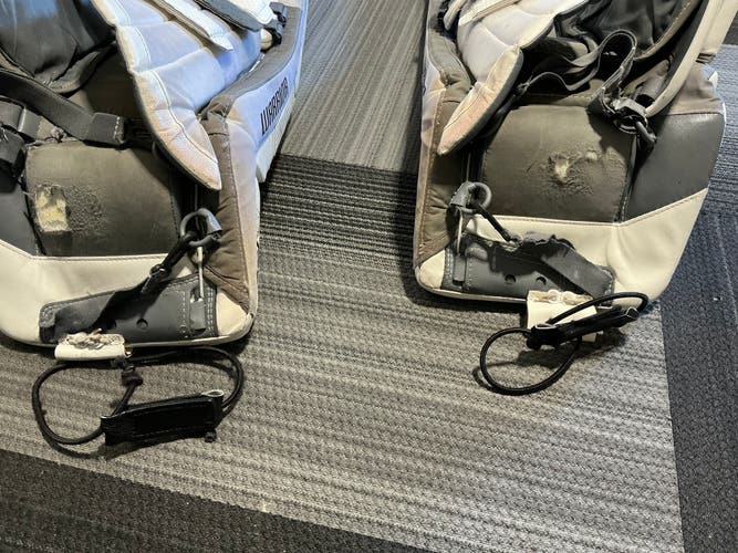 35" 2024 Warrior Ritual G7 RTL Goalie Leg Pads (Used)