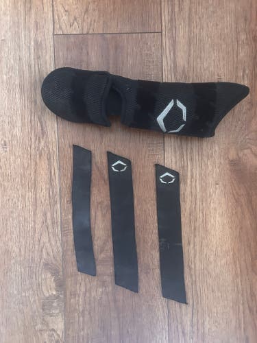Black EvoShield Leg guard Shin Guards (Used)