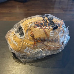 2024 Wilson A2000 RH Outfield Baseball Glove 12.75" (New)