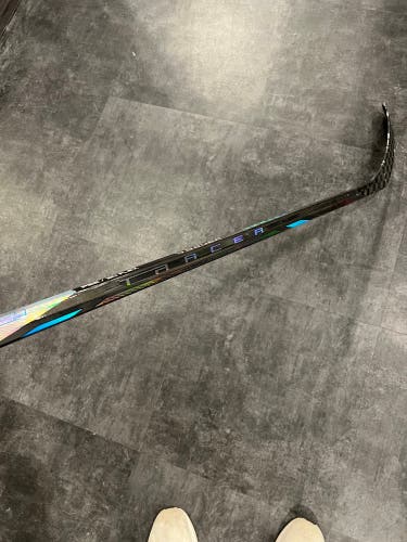 Bauer Nexus Tracer Hockey Stick | RH P28 Junior 30 Flex