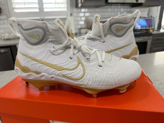 White Men's Size M 11.0 (W 12.0) Adult Nike Nike alpha Huarache NXT High Top Metal (New)