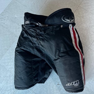 Men's Senior Size 52 Easton Air Hockey Pants Pro Stock (Used)