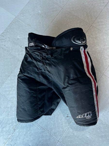 Men's Senior Size 52 Easton Air Hockey Pants Pro Stock (Used)