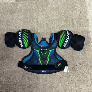 Medium Youth Bauer X Shoulder Pads (Used)