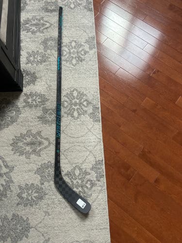 Senior Bauer Twitch Left Hand Hockey Stick P88 75 Flex (Used)