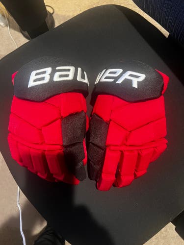 Bauer Gloves 13" Pro Stock (New) Carolina Hurricanes - Aho Short/Zero Cuff