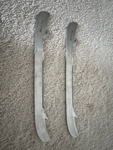 Bauer Fly-X 272 mm (Used)