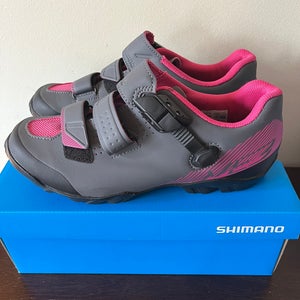 Women's Size 8.5 Shimano Bike Shoes Road Bike (Used)