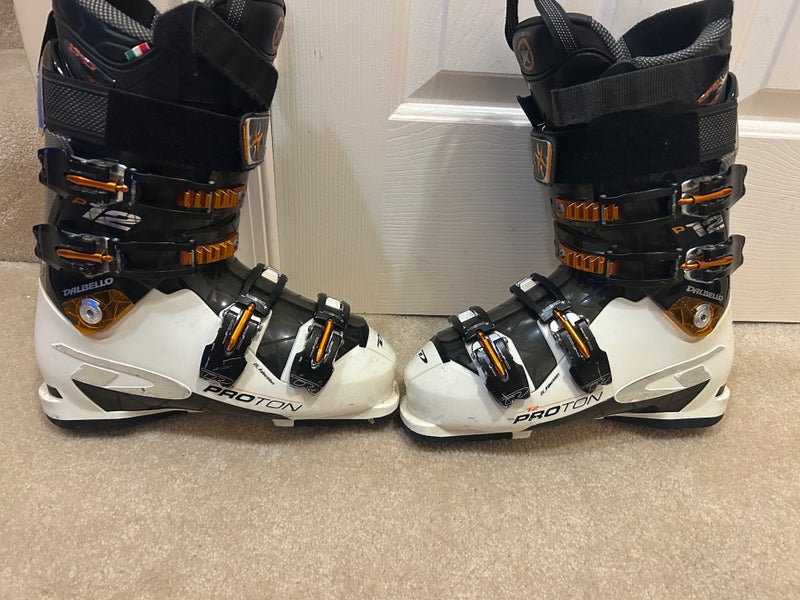 Mondo 27 & 27.5 Men's Dalbello Ski Boots Stiff Flex (Used)