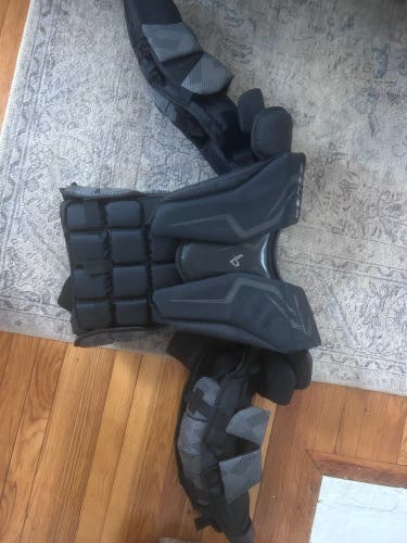 Large Bauer Elite Goalie Chest Protector (New)