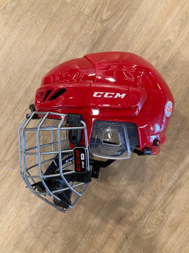 Junior CCM FitLite 3DS Helmet