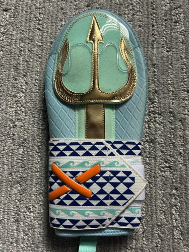 Blue Senior Sliding Mitt (Used)