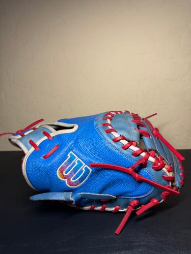 Wilson A2000 RH Catcher's Baseball Glove 33" (Used)