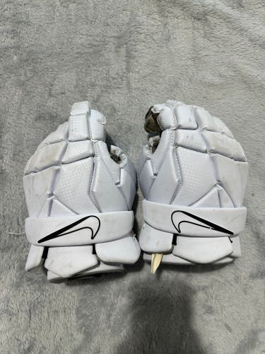 White Nike Vapor select Lacrosse Gloves (Used)