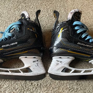 Bauer Supreme M5 Pro Hockey Skates Size 4 fit 2 (Used)