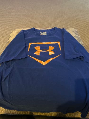 UA youth XL t shirt (used)
