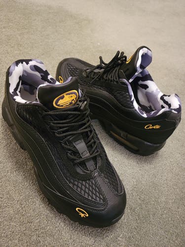 Corteiz x Nike Air Max 95 "Honey Black"  Men's Size M 10 Adult Shoes (Used)