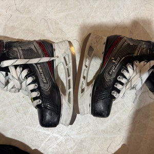 Black Bauer Vapor ltx Pro+ Hockey Skates Regular Width 13 (Used)