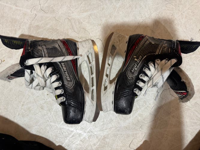Black Bauer Vapor ltx Pro+ Hockey Skates Regular Width 13 (Used)