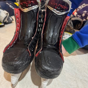 Black 2023 Bauer Vapor X4 Hockey Skates Regular Width Size 5 (Used)