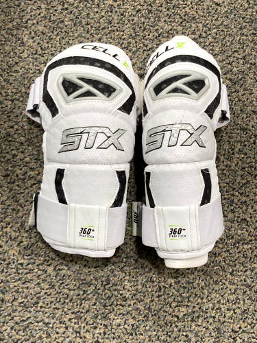 Used Medium STX Cell V Arm Pads