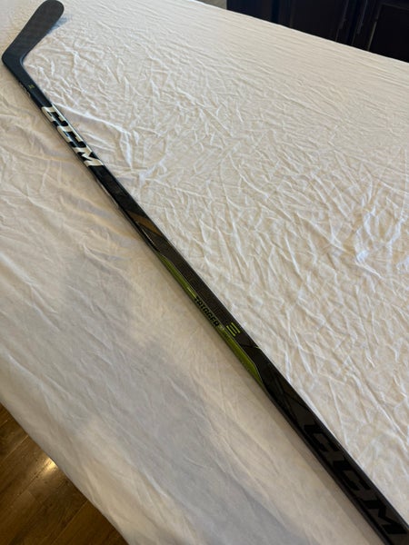 Senior CCM Ribcor Trigger 3D PMT Right Hand Hockey Stick P29 75 Flex (Used)