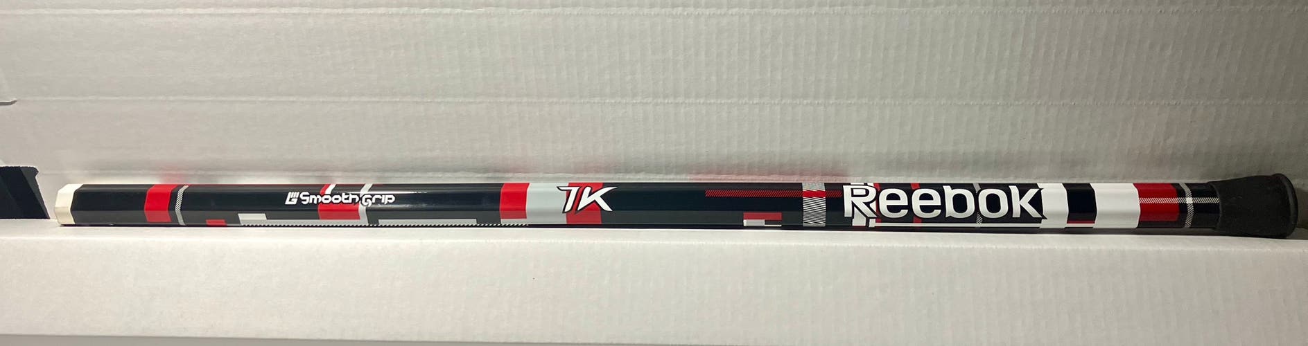 New old stock OG Reebok 7k Shaft (New) smooth grip metal red black design