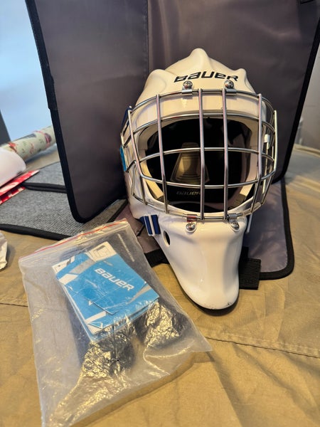Senior Medium Bauer Profile 960 Goalie Mask (Used)