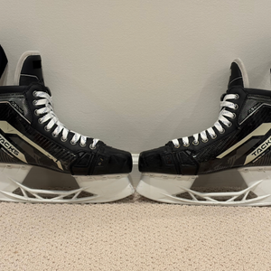 CCM AS-V Pro Hockey Skates