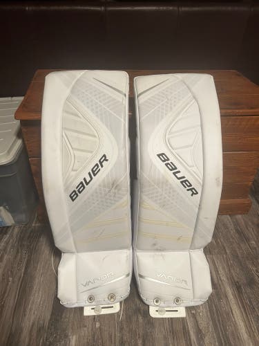 Large Bauer Vapor X900 Goalie Leg Pads (New)