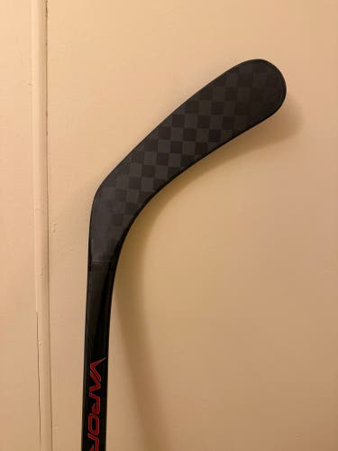 Intermediate Bauer Vapor Team Right Handed Hockey Stick P92 65 Flex Pro Stock (New)