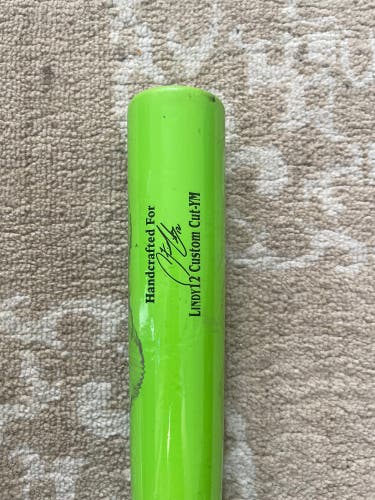 2025 Marucci LINDY12 Maple Bat (-8) 22 oz 30" (Used)