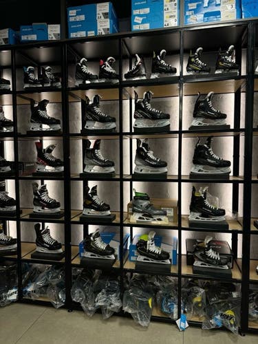 Airwalk Inline Skates Size 7.5 (New)