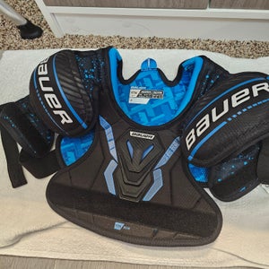 Medium Youth Bauer Vapor Shoulder Pads (Used)