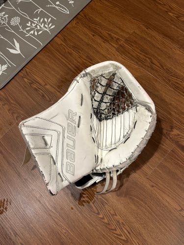 Bauer TotalOne NXG Regular (Used)