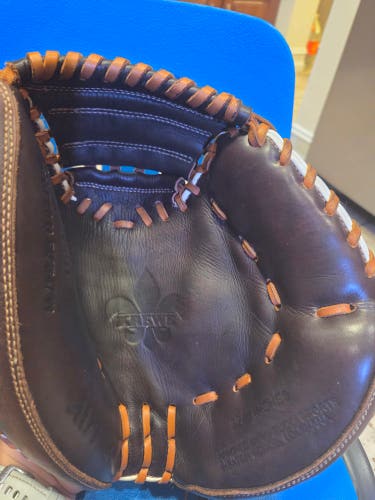 Marucci RH Catcher's Krewe Baseball Glove 32" (Used)