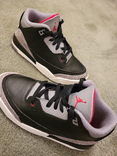 Nike Jordan 3 Retro "Black Cement" Kid's 1.5Y (Big Kids / Youth) Air Jordan Shoes (Used)