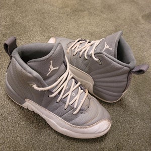 Jordan Kids Air Jordan 12 Retro "Stealth" Kid's 12K (Little Kids) Air Jordan Shoes (Used)