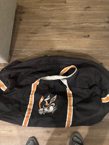 Danbury Hat Tricks Nahl Goalie Bag