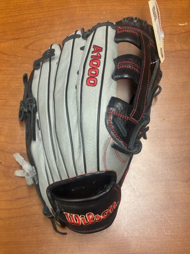 Wilson A1000 RH Outfield Baseball Glove 12.5" (Used)
