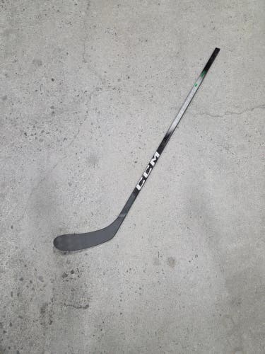 New Youth CCM Jetspeed Performance Right Handed Hockey Stick P28 20 Flex