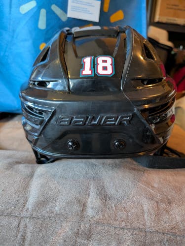 Medium Bauer Re-Akt 3D Helmet Pro Stock (Used)
