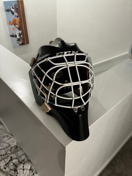 Senior Large 2024 CCM Axis Goalie Mask (Used)
