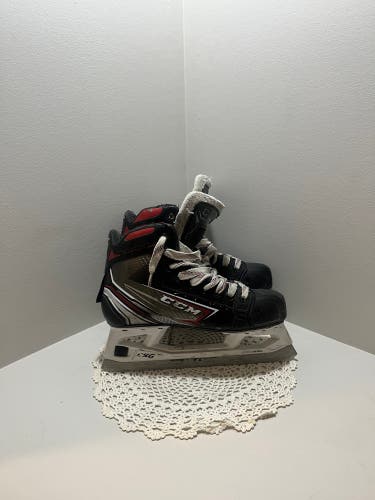 2019 CCM JetSpeed FT480 Hockey Goalie Skates Regular Width Size 5 (Used)
