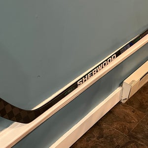 Junior sherwood Sher-Wood CODE Encrypt 2 Right Handed Hockey Stick P28 50 Flex (New)